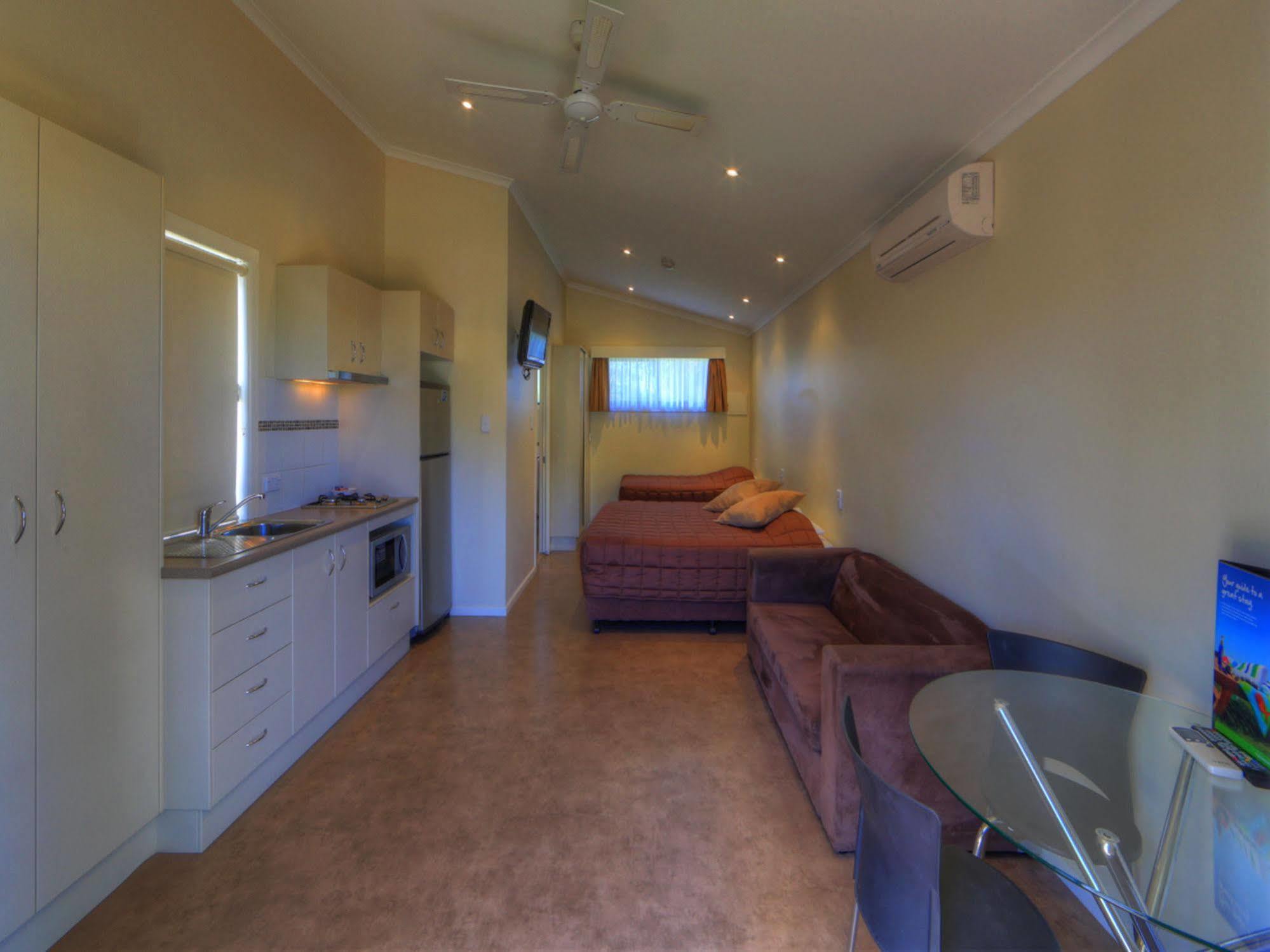 Big4 Karuah Jetty Holiday Park Екстериор снимка